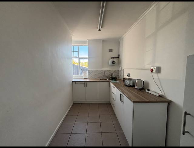 677M² WAREHOUSE TO LET IN PAROW INDUSTRIAL